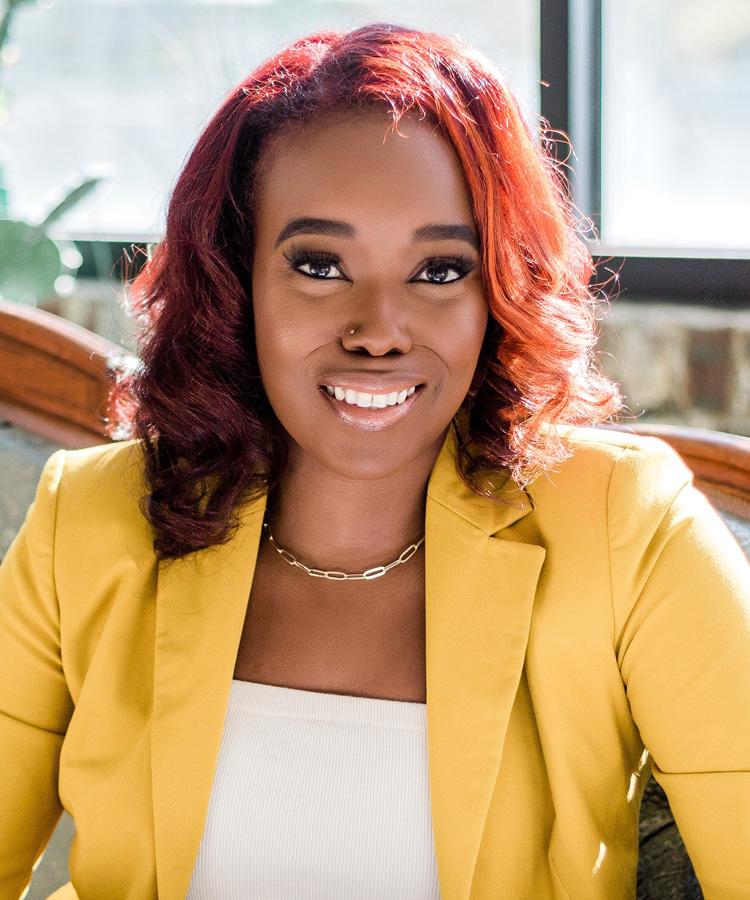 Elizabeth Parris headshot