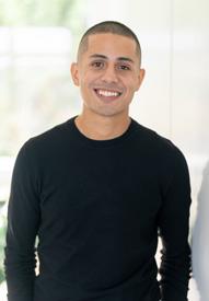 Carlos Reyna headshot