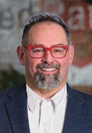 Manley Haines headshot