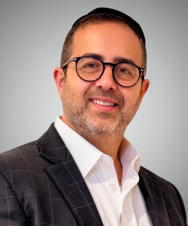 Manny Habob headshot