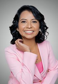 Anabel Lino headshot