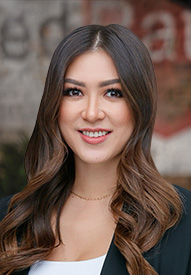 Linda Nguyen headshot