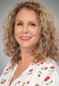 Kristi Hernandez headshot